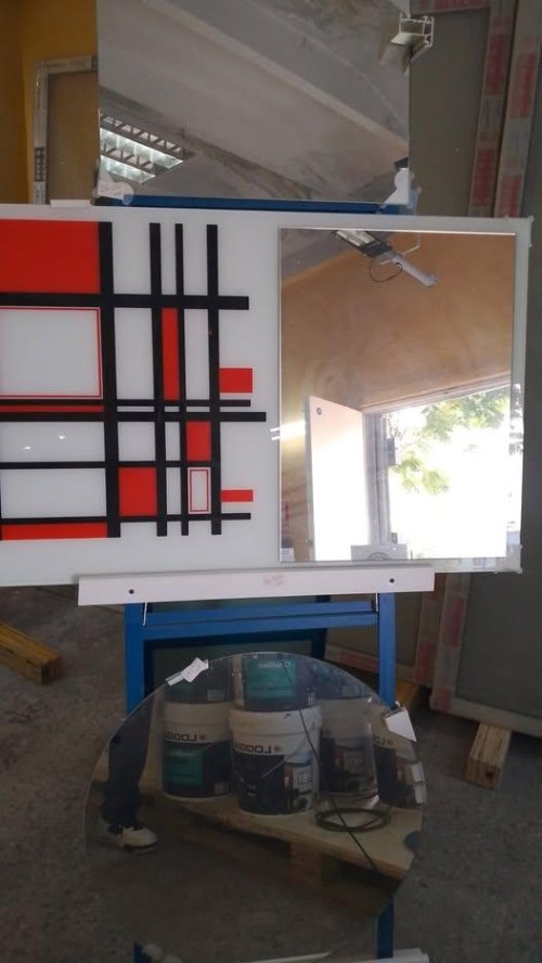 Espejo 1x0.6 modelo de diseño color rojo
